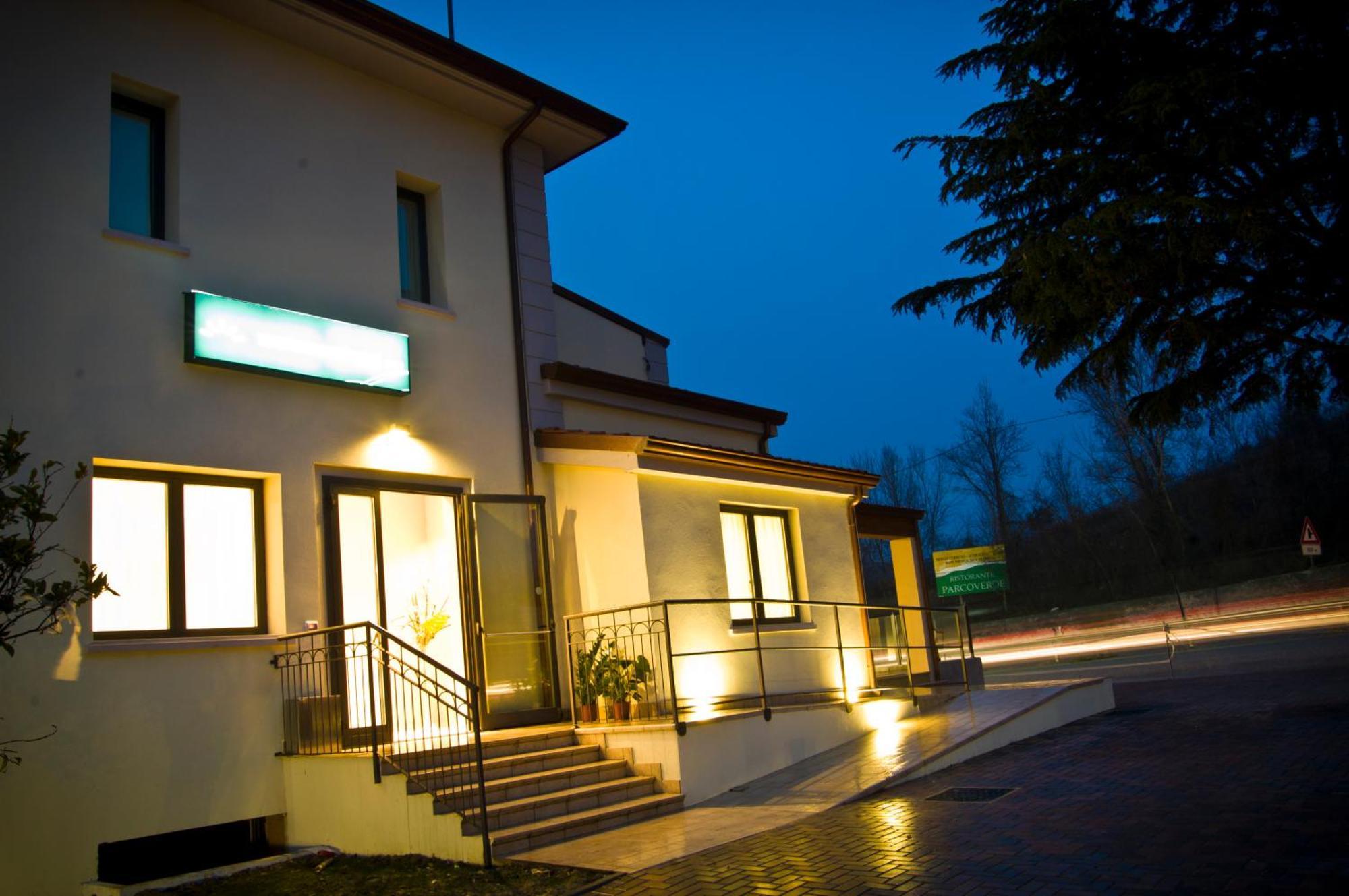 Hotel Main Street Cerasolo Esterno foto