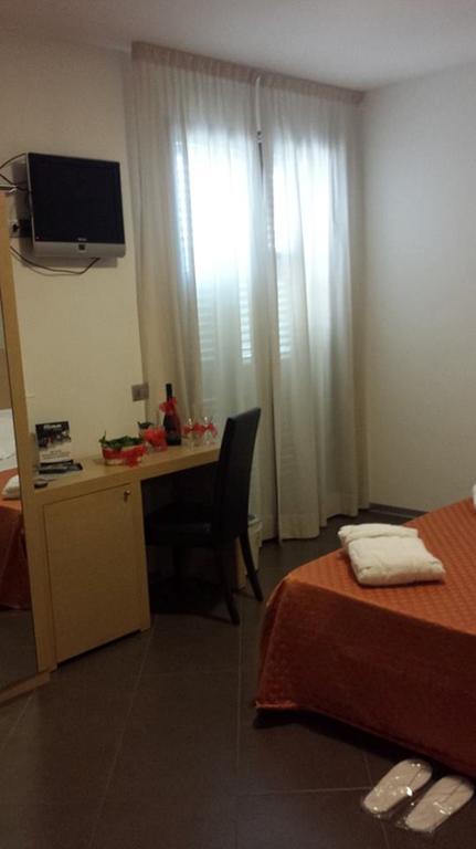 Hotel Main Street Cerasolo Esterno foto